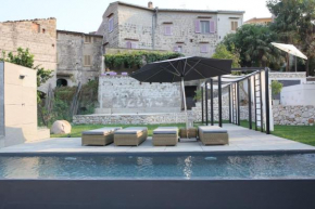 Family house with pool in rural Italy